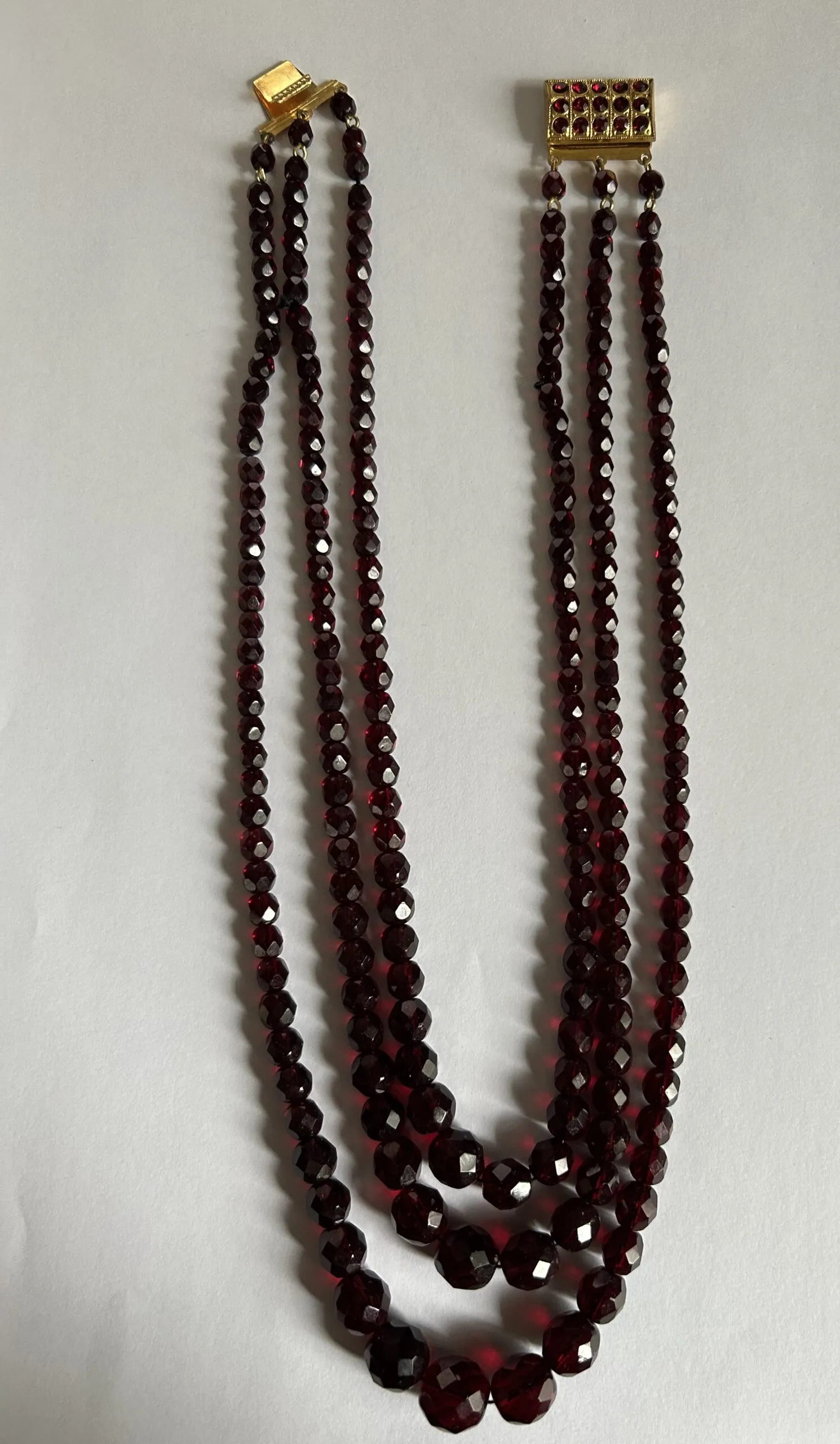 Antieke/Vintage gefacetteerde Granaat Kralenketting met Goudkleurige Sluiting