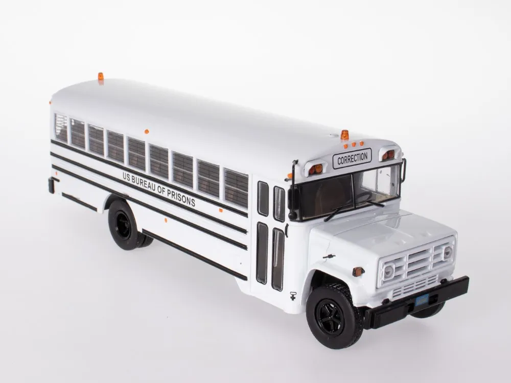 ACBUS076-Bus of the World 1:43 scale – Berliet PCM U (1965) Francia